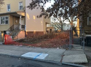 520 3rd St, Newark, NJ 07107