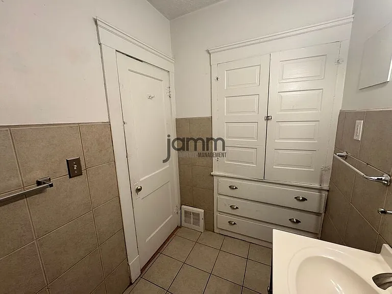 3300 Altoona Rd #4 — Photo 12