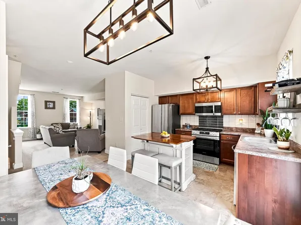 261 S 4th St, Oxford, PA 19363