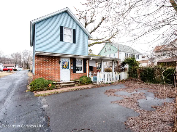 1119 Springbrook Ave, Moosic, PA 18507