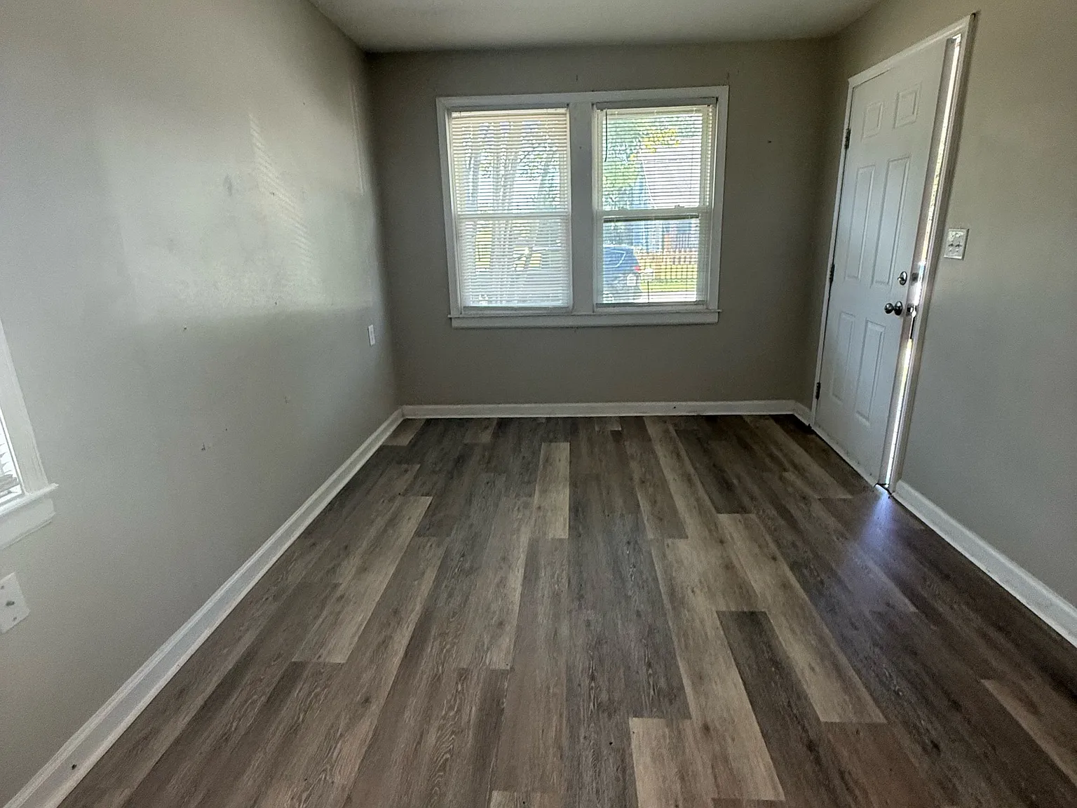 306 Bell Street - B — Photo 2