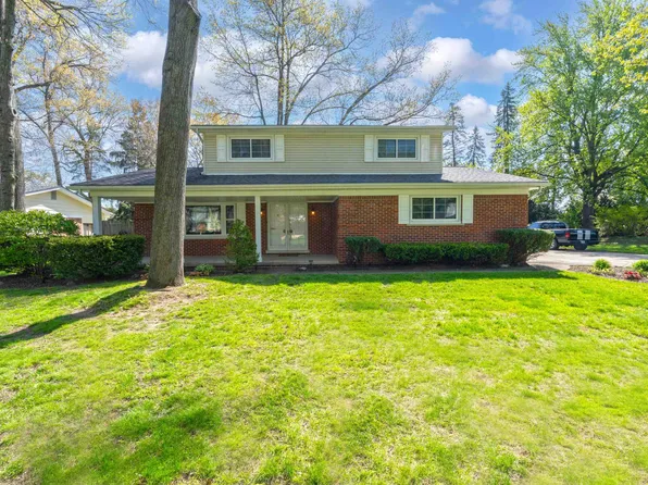 6486 Thorneycroft Dr, Shelby Township, MI 48316