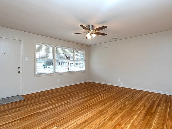 4th image of 4958 Welchshire Ave