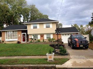 77 Hollyoke Rd, Somerdale, NJ 08083