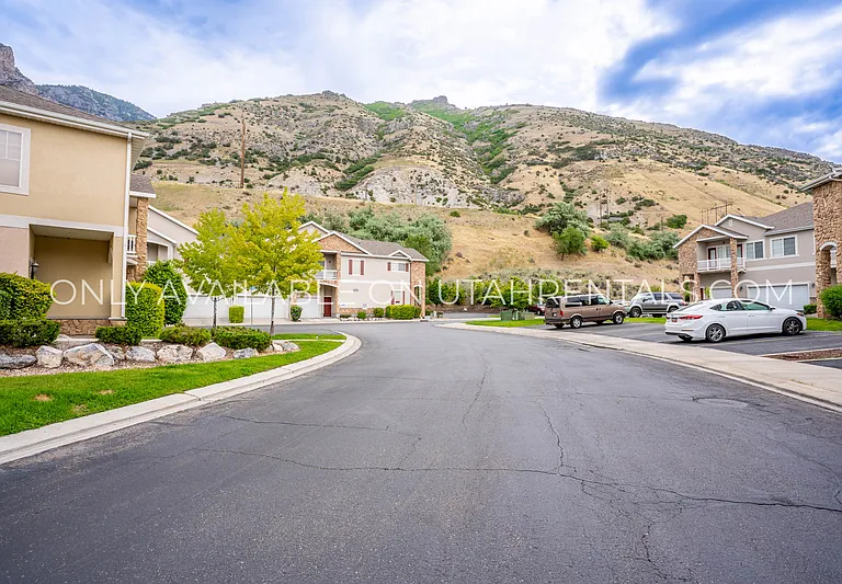 1068 Canyon Meadow Dr #2 — Photo 2