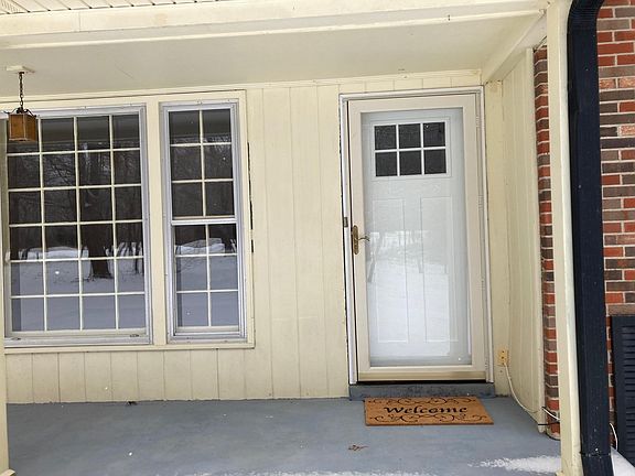 3rd image of 1041 Patterson Dr