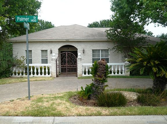 2nd image of 1405 Palmer Dr