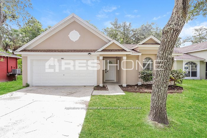 1st image of 7415 Savannah Ln
