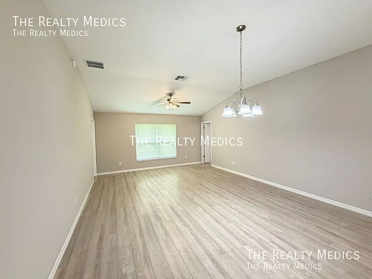 214 Locust Pass Trce — Photo 7