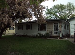 922 20th St N, Moorhead, MN 56560