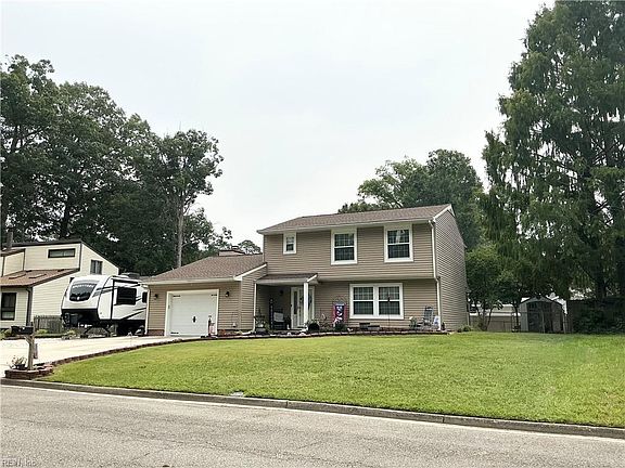 3rd image of 730 Pelham Dr