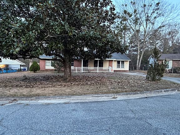 3rd image of 1812 Westpark Dr