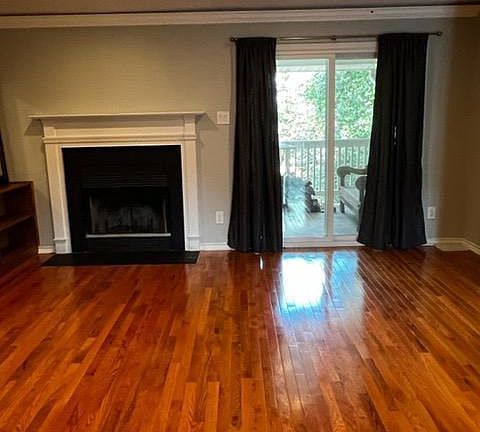 3rd image of 1541 Lincoln Way APT 304