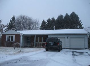 2 Clearview Blvd, Castleton On Hudson, NY 12033