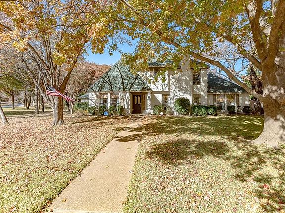 2nd image of 1725 Bellechase Dr