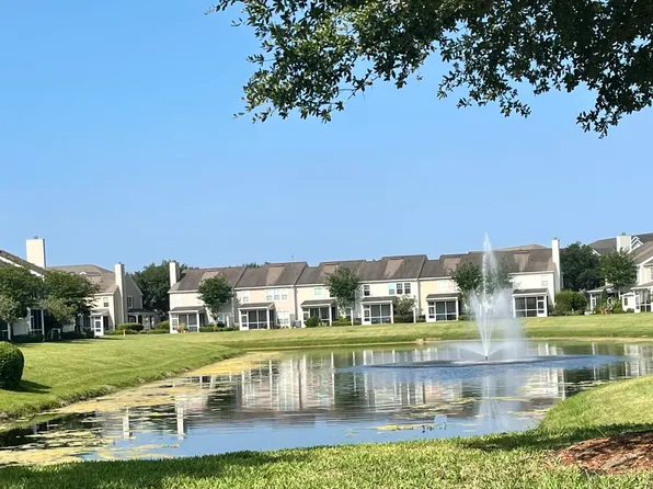 11178 CASTLEMAIN Circle N, Jacksonville, FL 32256