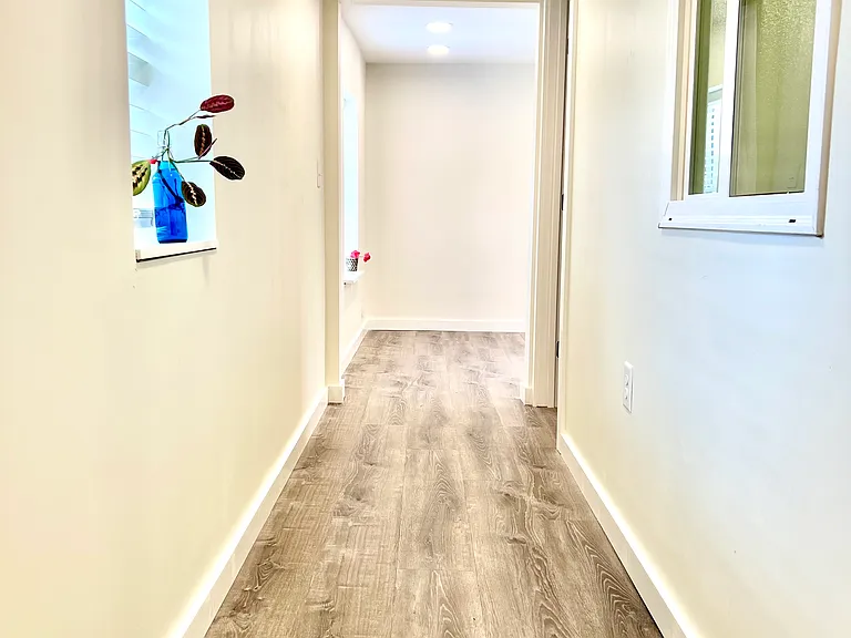 410 Milligan St NE — Photo 3