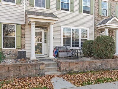 1075 Traditions Ct, Chaska, MN, 55318