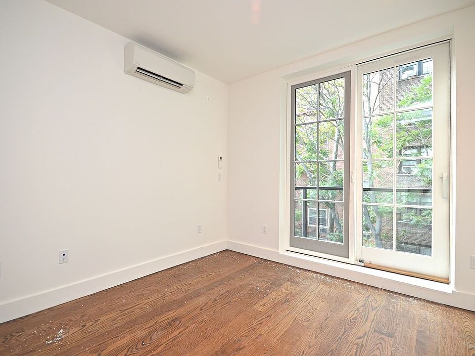 1st image of 194 Hawthorne St #3R