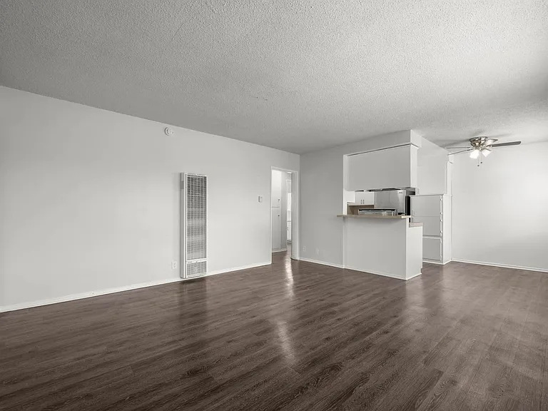 814 Victor Ave — Photo 11