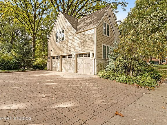 2nd image of 6767 N Wildwood Ave