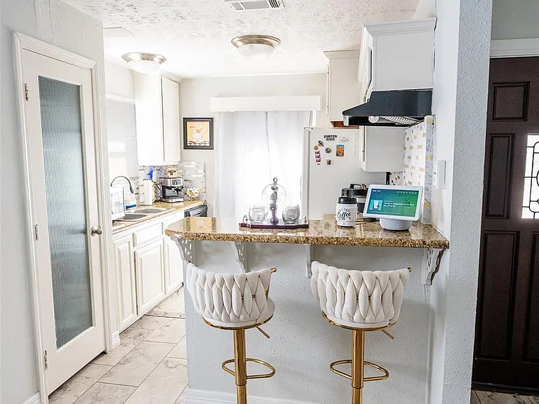 2022 Crosscoach Ln — Photo 12