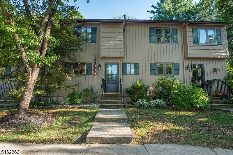 1st image of 22 Indian Spring Ln