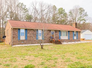 860 Upshaw Rd, Aylett, VA 23009