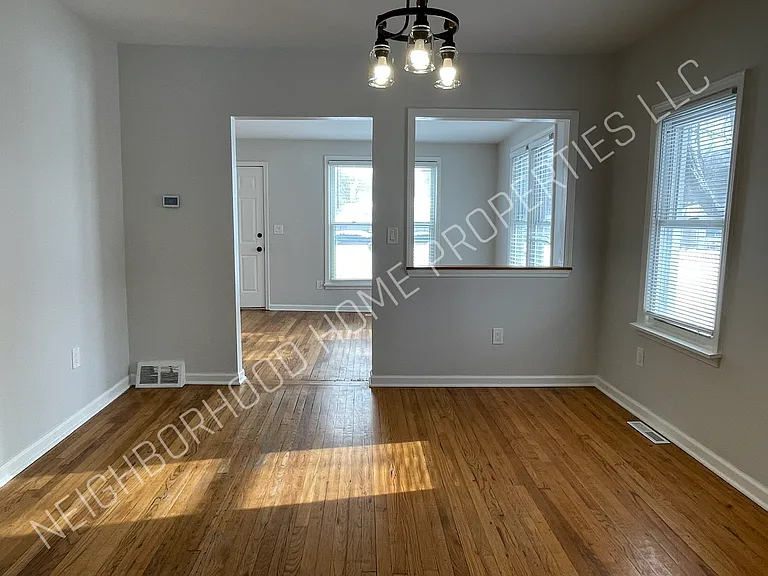 2450 Gerald Ave — Photo 10