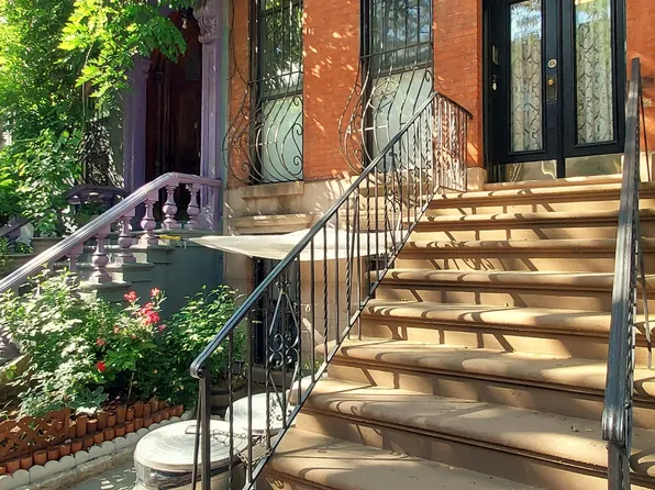 47 Saint Marks Avenue image 1 of 17