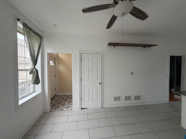 2154 W 22nd Pl — Photo 3