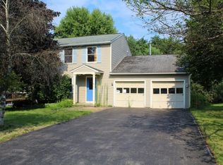 40 Braeside Rd, Baldwinsville, NY 13027