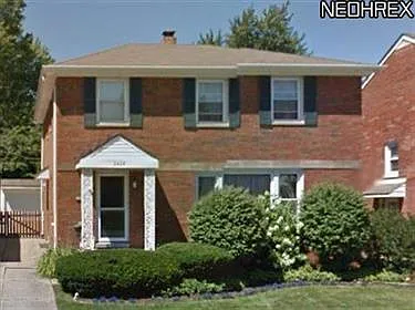 2426 Elmdale Rd photo 1