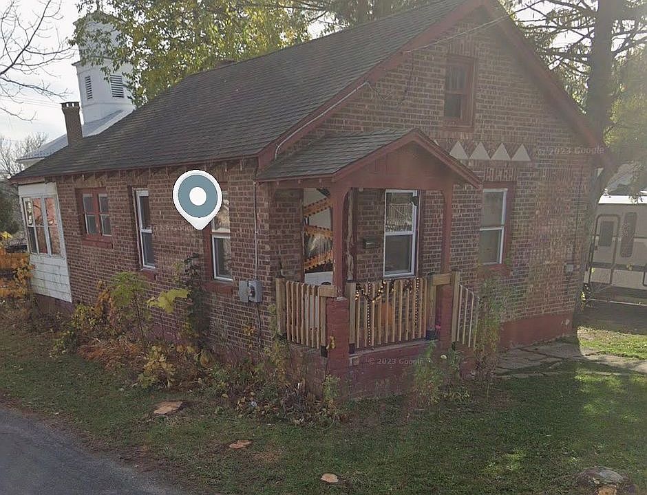 1st image of 99 N Franklin St