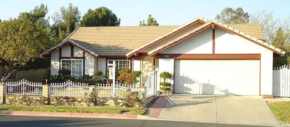 1st image of 9255 Longacres Ave
