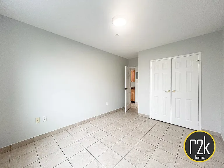 30-35 31st St #2F — Photo 3