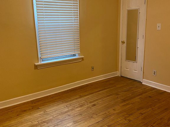 5th image of 1301 W 72nd St Floor 1