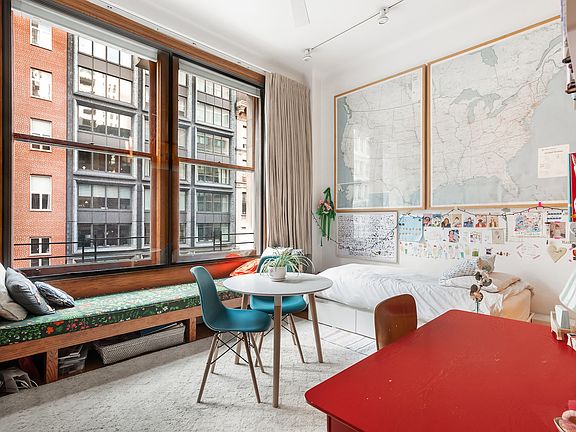 5th image of 364 Broadway #3A