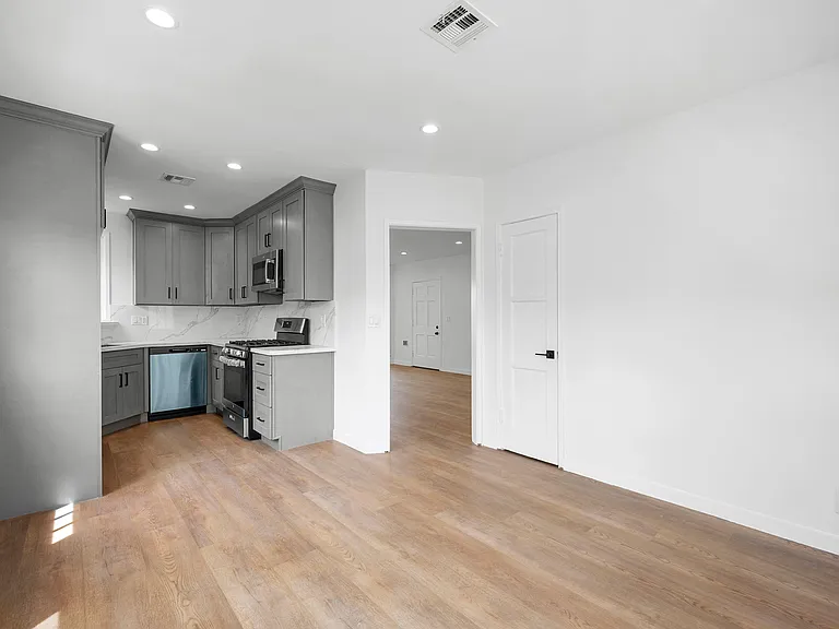 314 W Cedar Ave — Photo 14