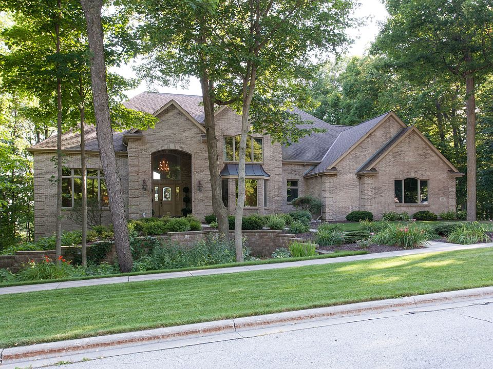 1st image of 1315 Schloemer Dr