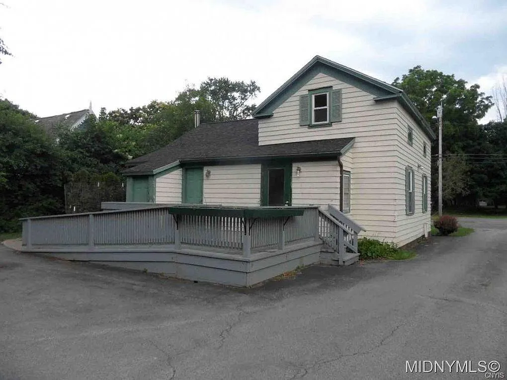 Building Photo - 50 Utica St