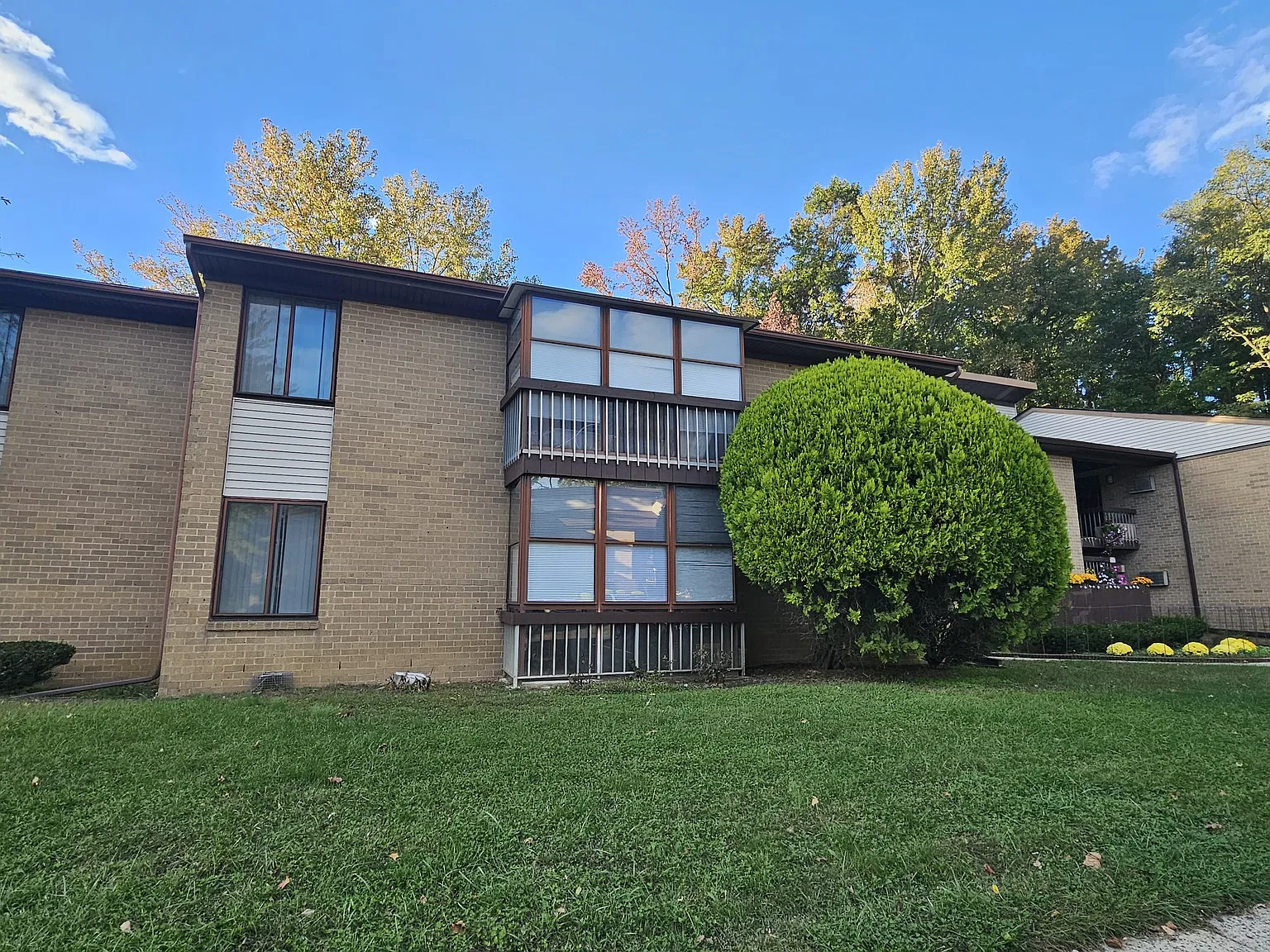 28 Meadow Green Cir — Photo 2