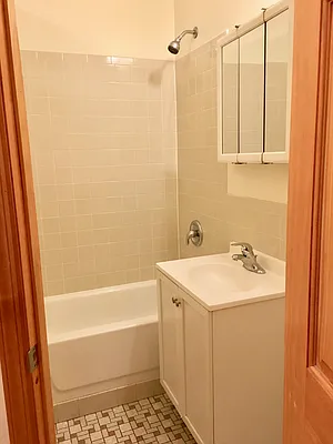 Rented by Warren T Real Estate Corp. | media 16