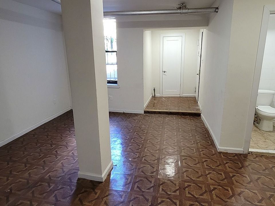 1st image of 2333 Loring Pl N #B5