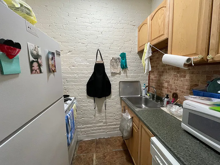 896 Huntington Ave #6 — Photo 2