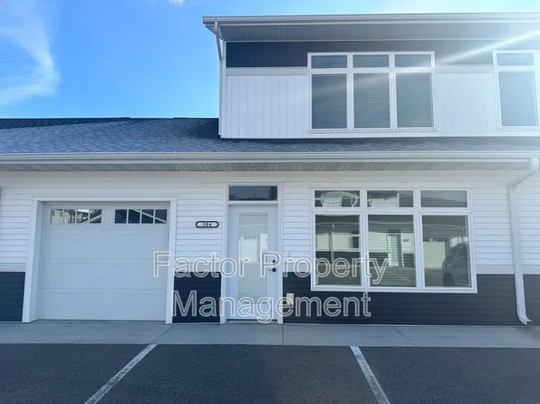 304 Prairie Rose Dr, Mankato, MN 56001