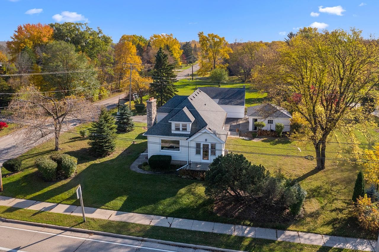 11153 North Oriole LANE, Mequon, WI 53092 Zillow