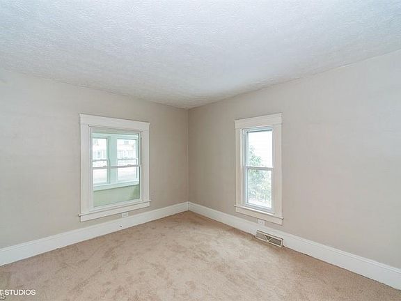 4th image of 155 8th St NW