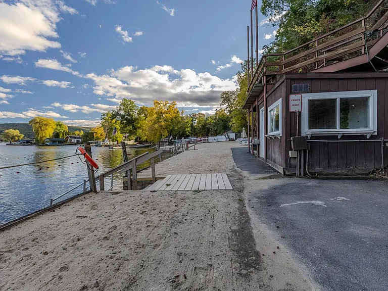 6 Harbour Ln — Photo 45