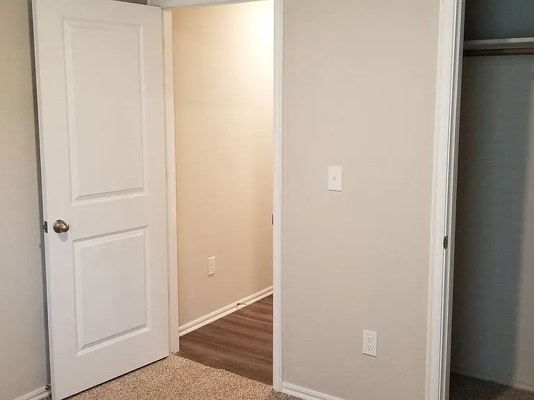 3102 Debbie Ln — Photo 37